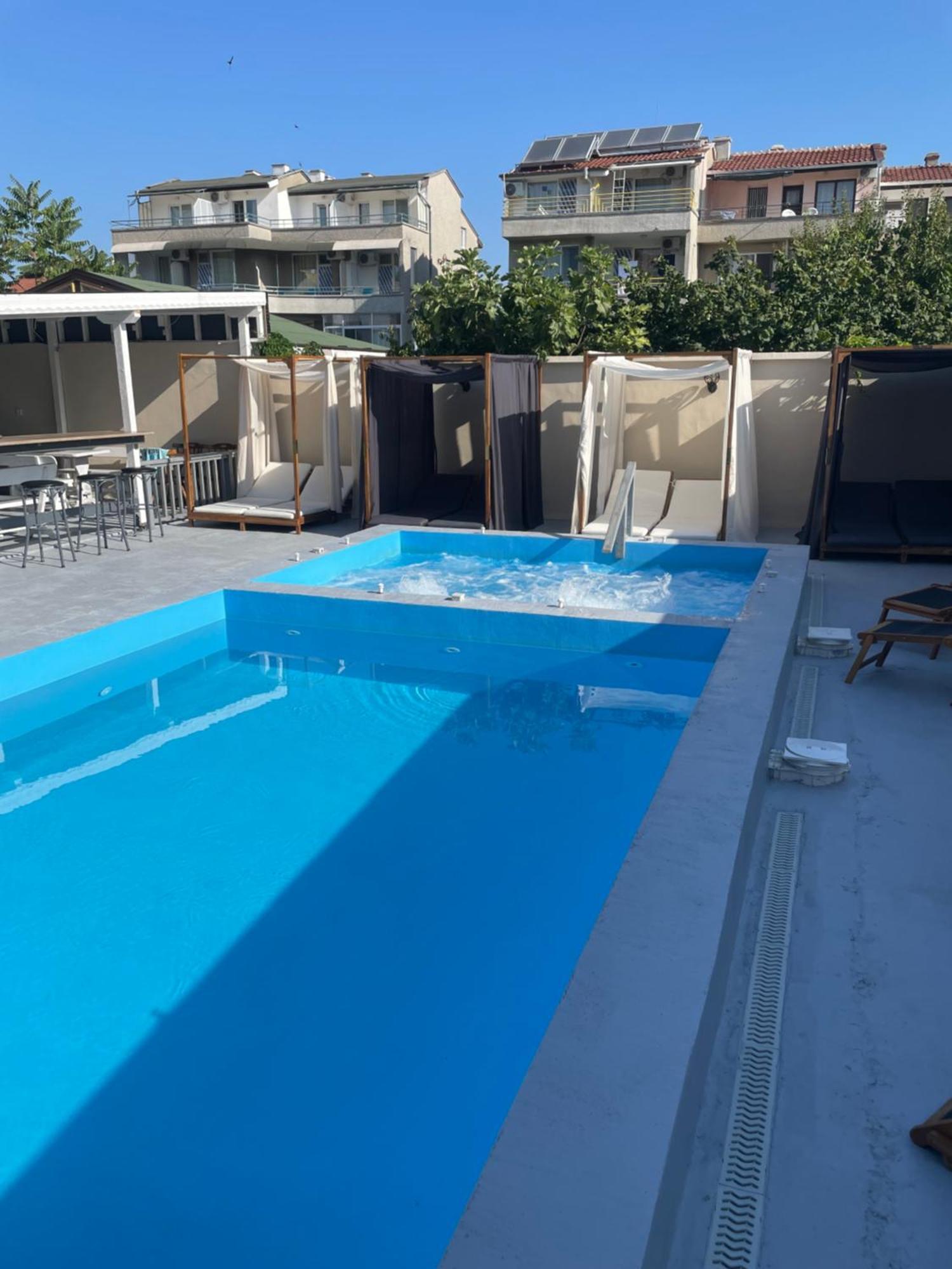 Family Hotel Malibu 切尔诺莫雷茨 外观 照片