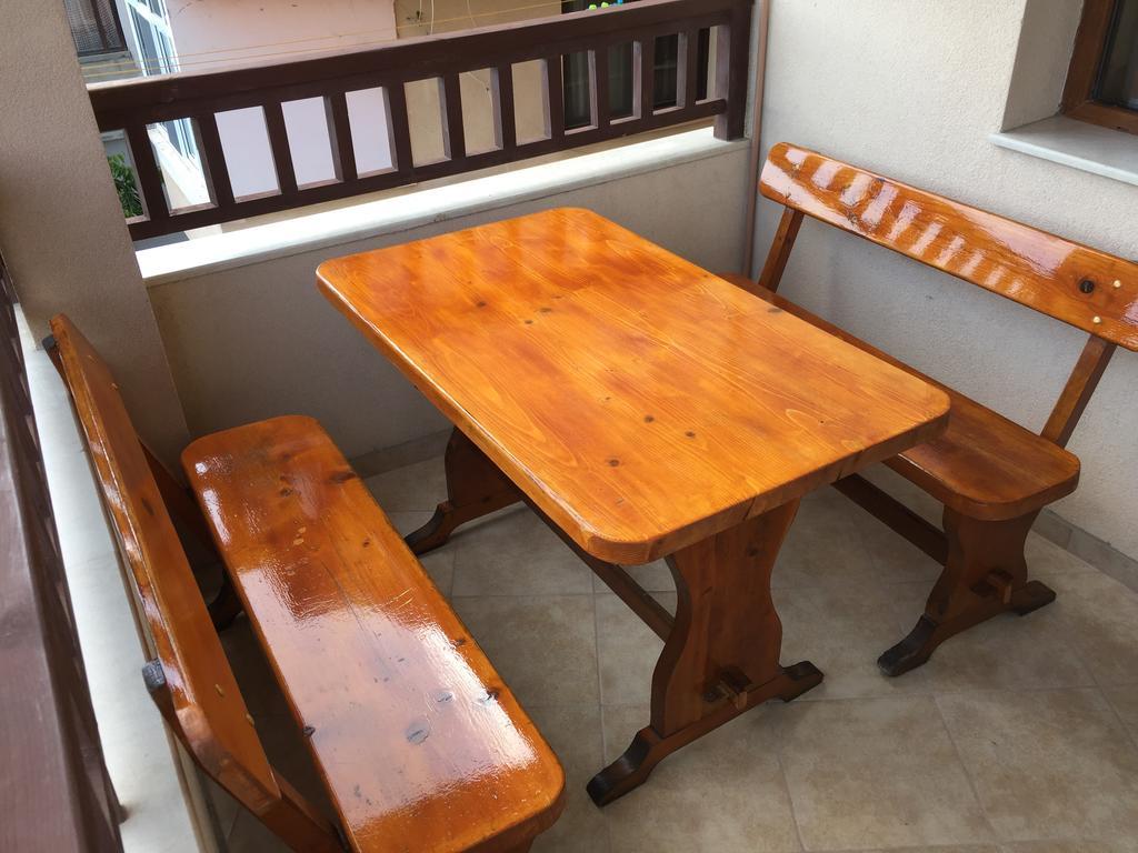 Family Hotel Malibu 切尔诺莫雷茨 外观 照片