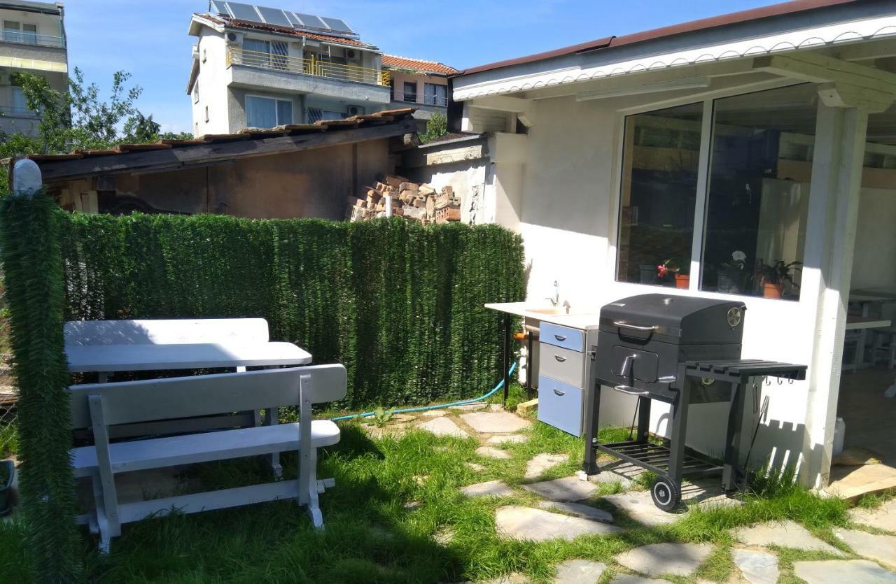 Family Hotel Malibu 切尔诺莫雷茨 外观 照片